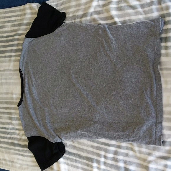 American Eagle tee - men's XL - Picture 4 of 4
